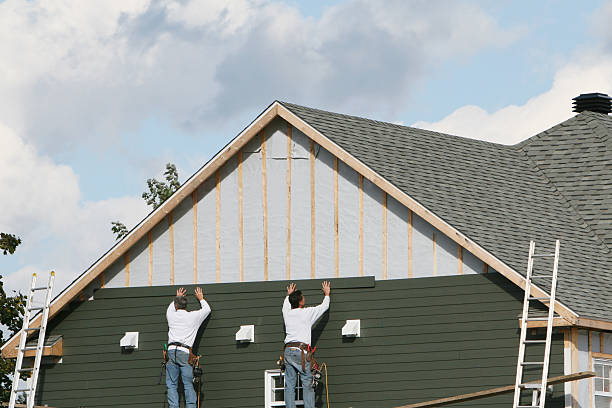 Professional Siding Installation technician working in Madison, NJ